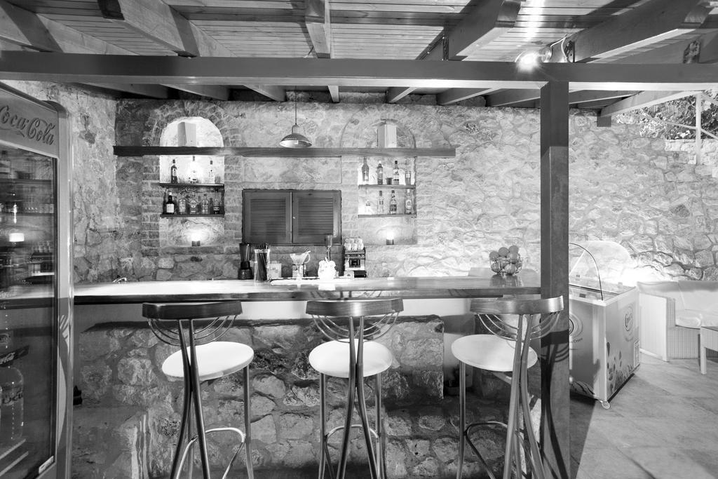 Viaros Hotel Apartments Tolo Luaran gambar